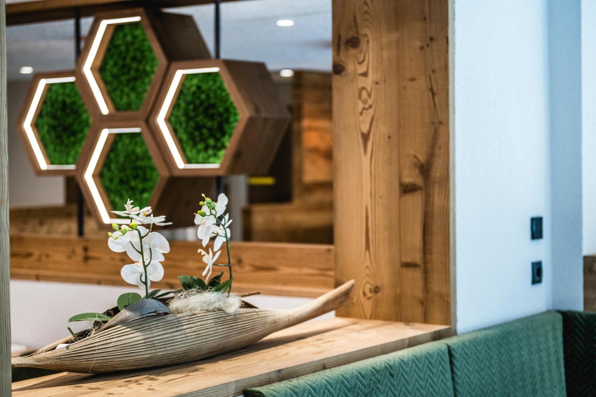 Hotel Vernel Santa Cristina Val Gardena Kültér fotó